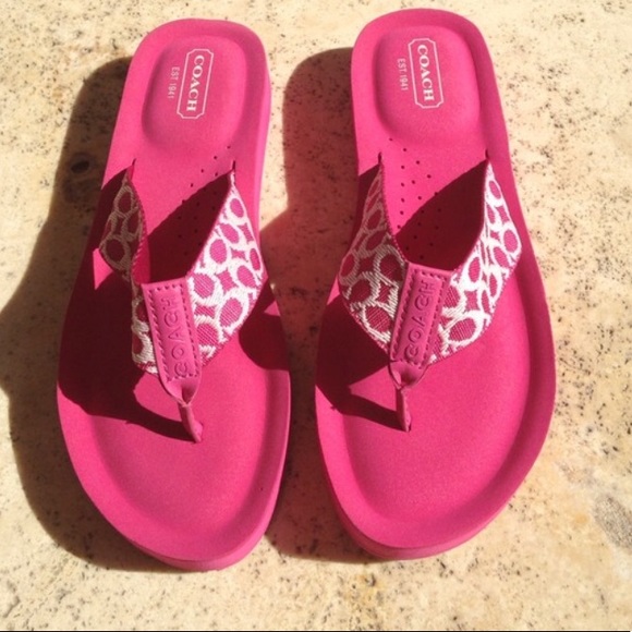 coach flip flops